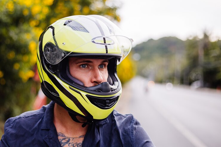 Best Motorcycle Helmet for Wind Noise: Top Helmet Picks